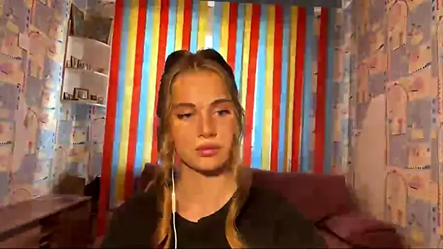 Miss_Blessnyth's Live Chat Room