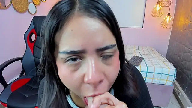 Magic_oliviah: δωμάτιο απευθείας συνομιλίας