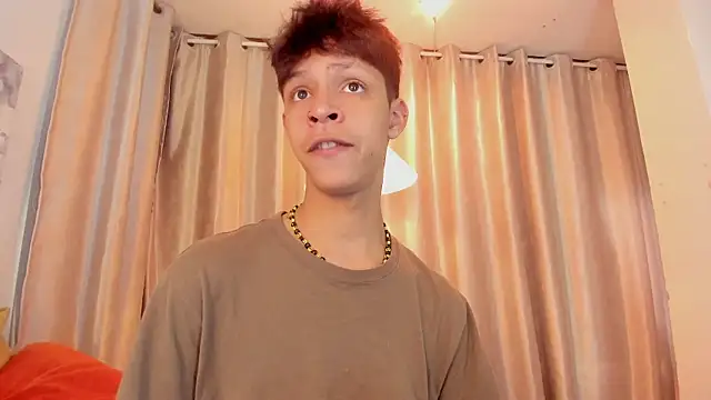 Ethan_qopのライブセックスカメラショー