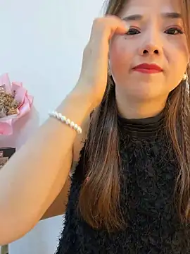 Xiaoxiao-y লাইভ চ্যাট রুম