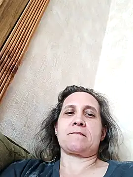 KatieLove133's Live Chat Room