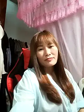 Sala de chat en directo de Lucxy-ki6