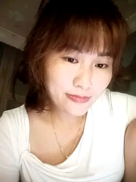 Lucxy-ki6's Live Chat Room