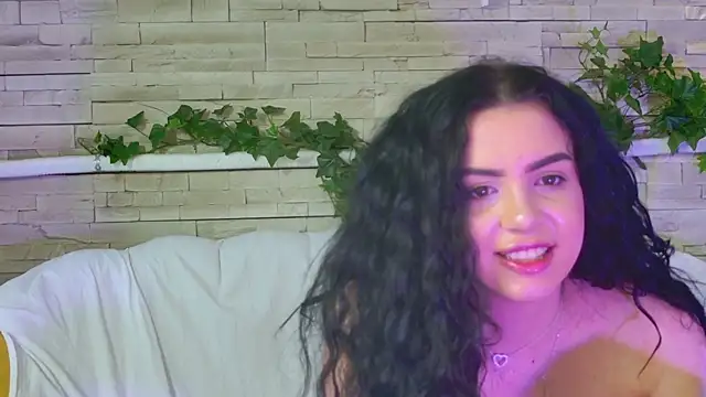 חדר צ'אט בשידור חי של IngridMyst