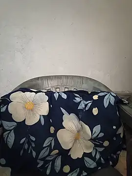 Živá chatovací místnost Shalini_08