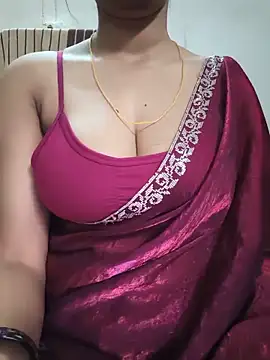 Shalini_08 Adlı Modelin Canlı Sohbet Odası