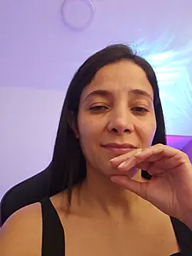 miaeyex Adlı Modelin Canlı Sohbet Odası