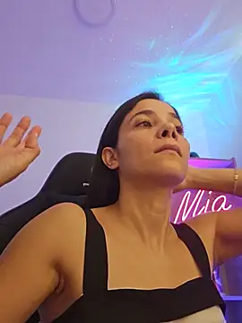 Chatroom en direct de miaeyex