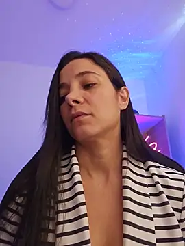 غرفة دردشة miaeyex المباشرة