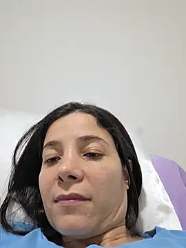 miaeyex Adlı Modelin Canlı Sohbet Odası