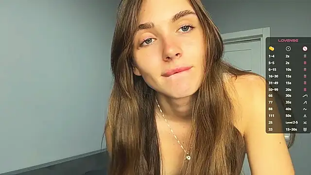 Veluxe's Live Chat Room