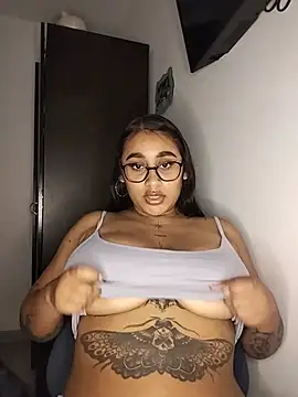 Mia_skyy18 – live chatrum