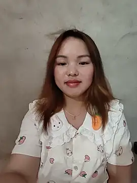 Mina_xYx Adlı Modelin Canlı Sohbet Odası