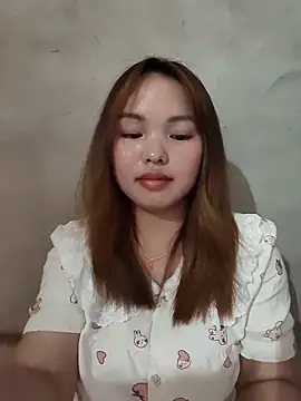 Mina_xYx Live Chatraum