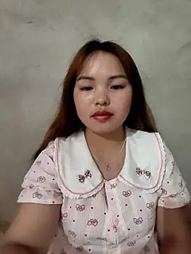 Mina_xYx Adlı Modelin Canlı Sohbet Odası