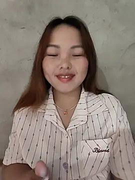 Mina_xYx – live chatrum