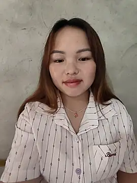 Mina_xYx Adlı Modelin Canlı Sohbet Odası
