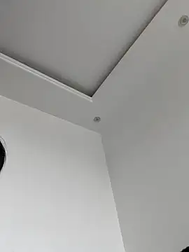 xushour Adlı Modelin Canlı Sohbet Odası