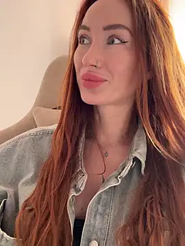 SerenaWest_ Adlı Modelin Canlı Sohbet Odası
