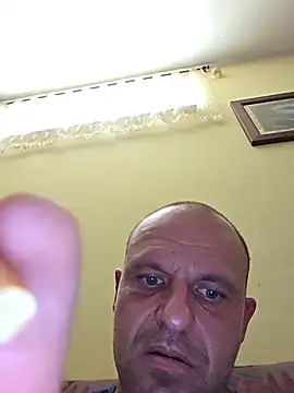 חדר צ'אט בשידור חי של skizzoboy6