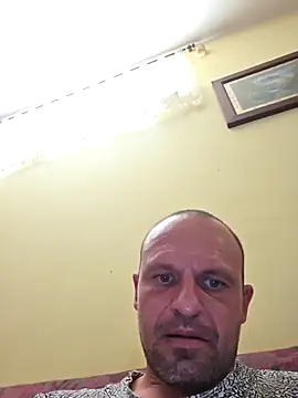חדר צ'אט בשידור חי של skizzoboy6
