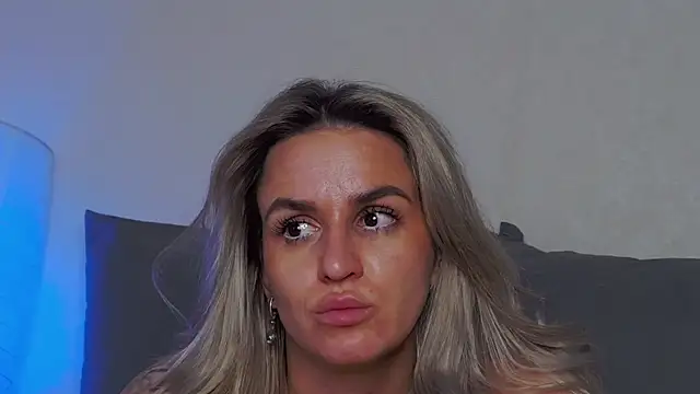 Sala de chat ao vivo de foxy_kimmi