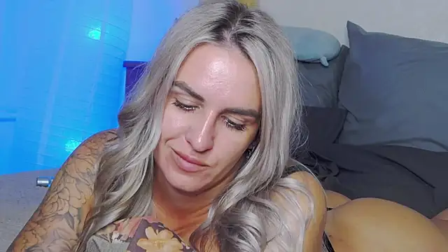 Živá chatovací místnost foxy_kimmi