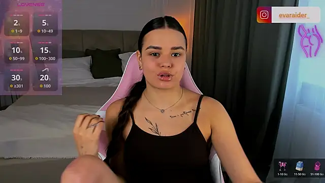 EvaRaider's Live Chat Room