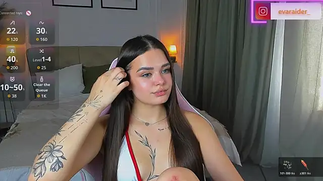 EvaRaider's Live Chat Room
