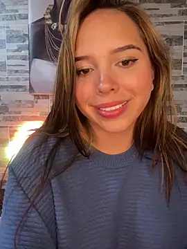 lunacandy_0 Adlı Modelin Canlı Sohbet Odası