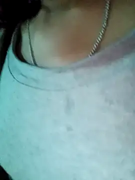 غرفة دردشة Leiley_98 المباشرة