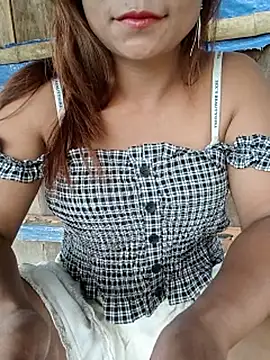 maymay121 Adlı Modelin Canlı Sohbet Odası