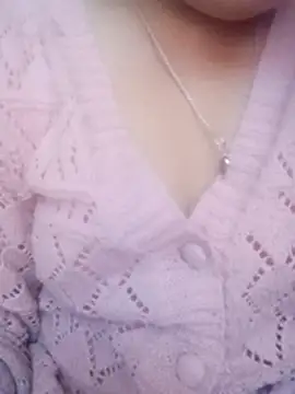 Abi-ni Adlı Modelin Canlı Sohbet Odası