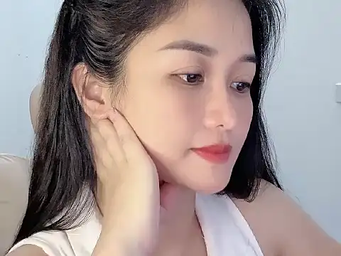 AmyLinee_1's Live Chat Room
