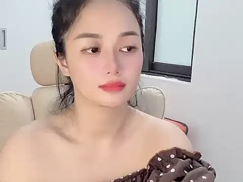 AmyLinee_1 live-chat rom