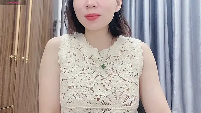 غرفة دردشة Ryo-Jisoo المباشرة