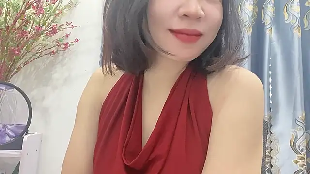 Ryo-Jisoo Adlı Modelin Canlı Sohbet Odası