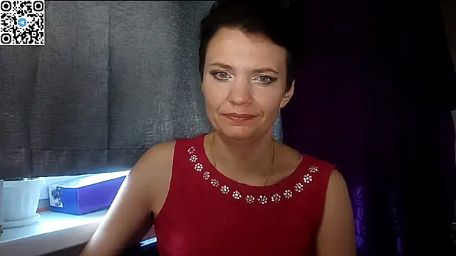 HotMamaQueen234's Live Chat Room
