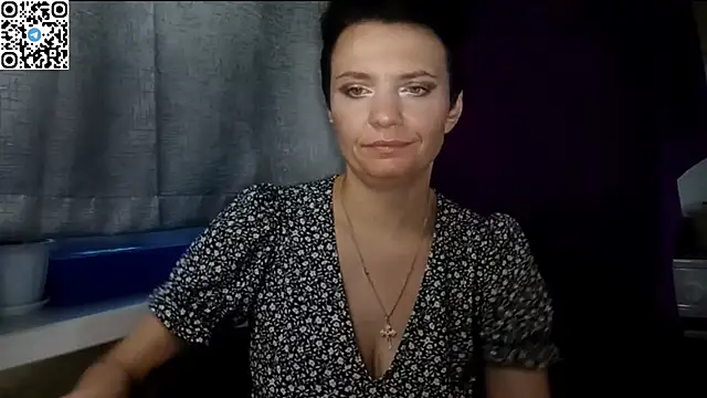 Sala de chat en directo de HotMamaQueen234