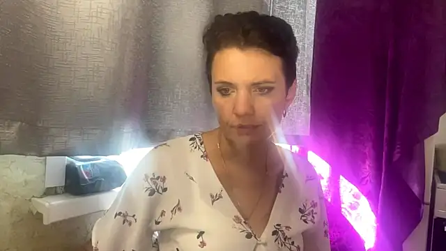 HotMamaQueen234's Live Sex Cam Show