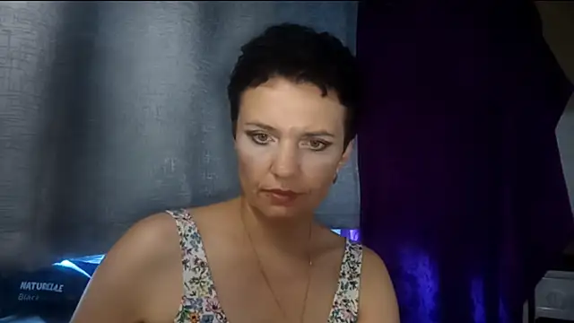 HotMamaQueen234 Cameră chat live