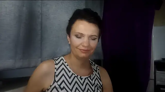 Chatroom en direct de HotMamaQueen234