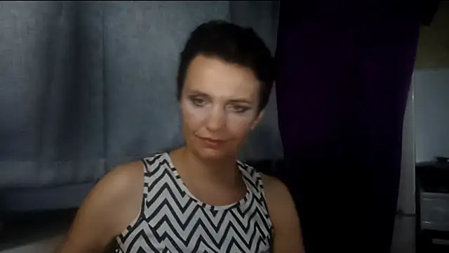 HotMamaQueen234 Ruang Obrolan Langsung