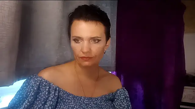 HotMamaQueen234 – live chatrum