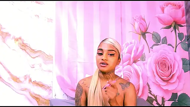 indian_barbie Adlı Modelin Canlı Sohbet Odası