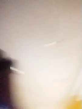 ห้องแชทสดของ LatinSquirtBaby
