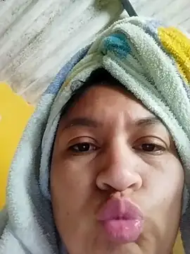 LatinSquirtBaby's Live Chat Room