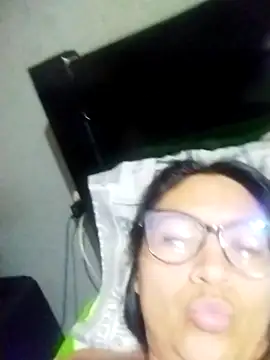 LatinSquirtBaby Live Chatraum