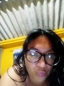 LatinSquirtBaby's Live Chat Room
