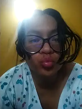 LatinSquirtBaby Live Chatraum